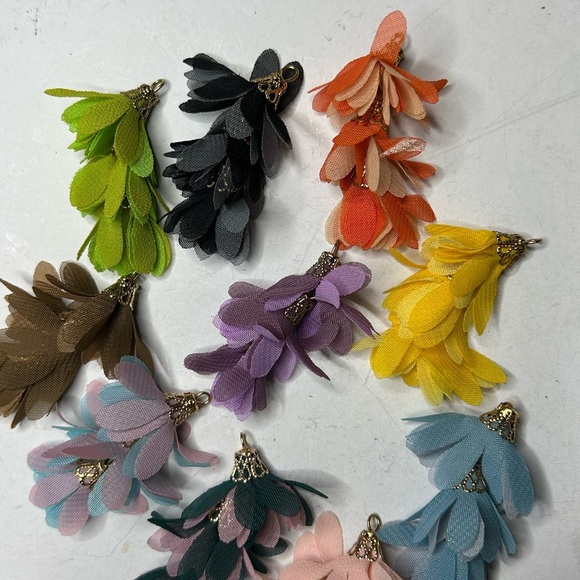 Colorful Floral Charm Bracelet Set - Picture 2 of 3